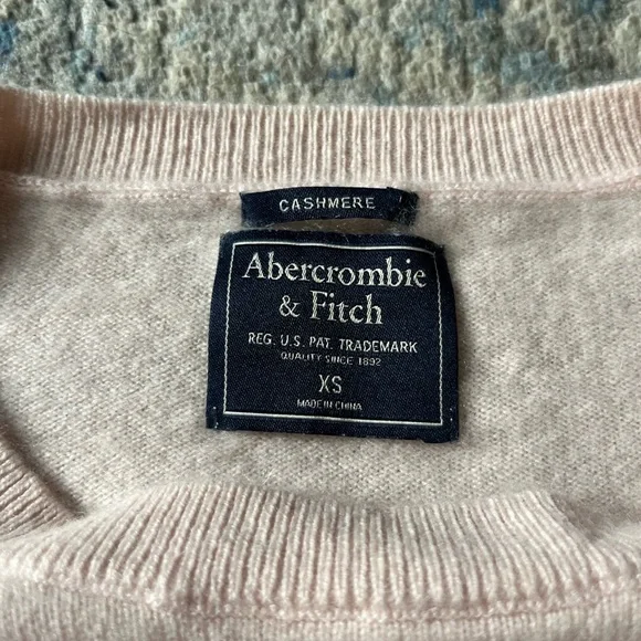 Abercrombie & fitch baby pink cashmere sweater XS - Picture 5 of 6